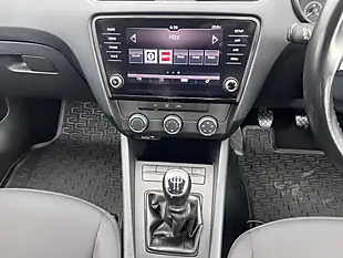 Used 2019 Skoda Octavia S Quartz Grey Met - Interior and Exterior details 13