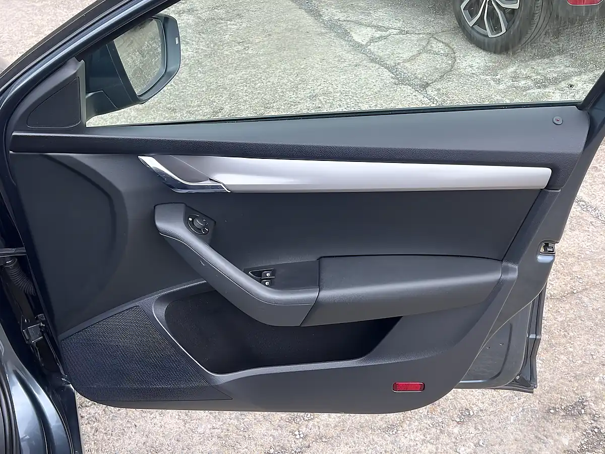 Used 2019 Skoda Octavia S Quartz Grey Met - Interior and Exterior details 16