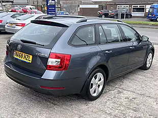Used 2019 Skoda Octavia S Quartz Grey Met - Interior and Exterior details 6