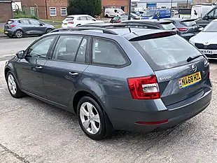 Used 2019 Skoda Octavia S Quartz Grey Met - Interior and Exterior details 8