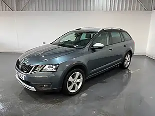 Used 2019 Skoda Octavia Scout Grey - Interior and Exterior details 3