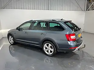 Used 2019 Skoda Octavia Scout Grey - Interior and Exterior details 4