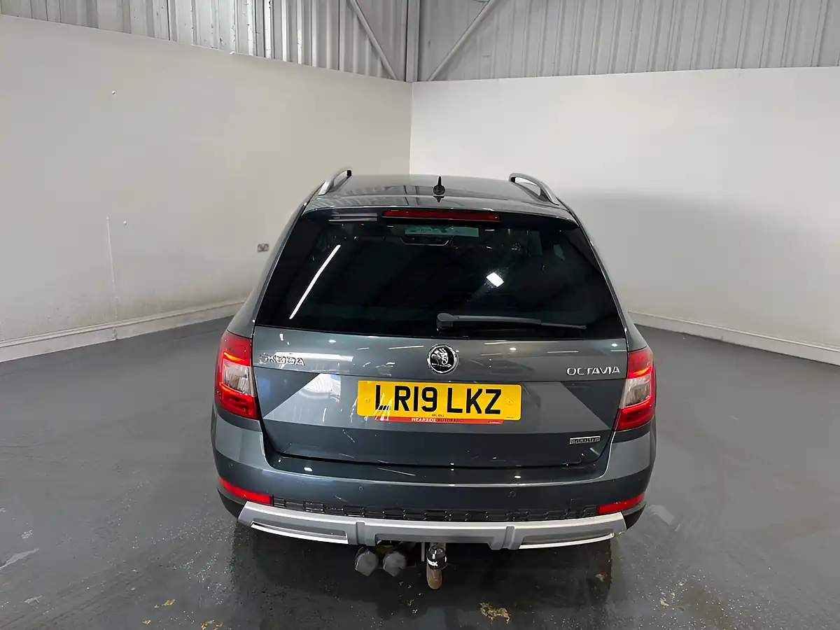 Used 2019 Skoda Octavia Scout Grey - Interior and Exterior details 5