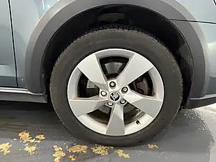 Used 2019 Skoda Octavia Scout Grey - Interior and Exterior details 7
