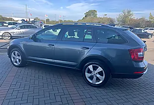 Used 2019 Skoda Octavia Scout Quartz Grey - Interior and Exterior details 10