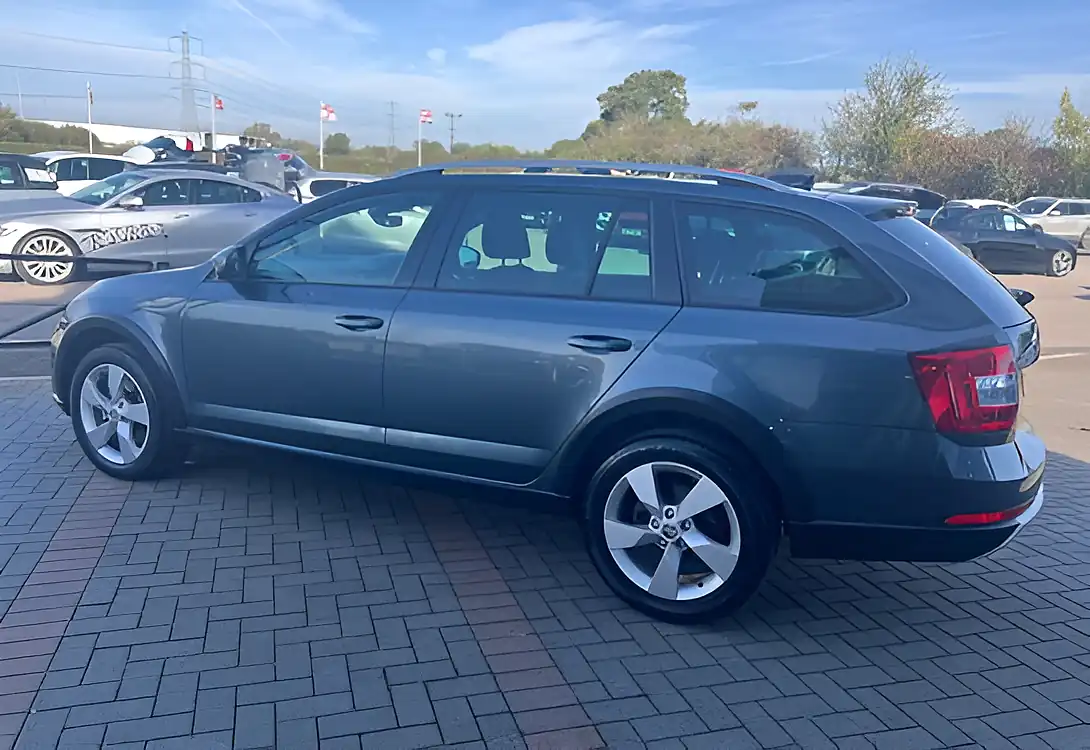 Used 2019 Skoda Octavia Scout Quartz Grey - Interior and Exterior details 10