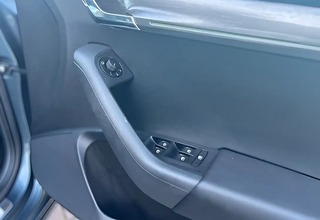 Used 2019 Skoda Octavia Scout Quartz Grey - Interior and Exterior details 14
