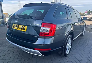 Used 2019 Skoda Octavia Scout Quartz Grey - Interior and Exterior details 9
