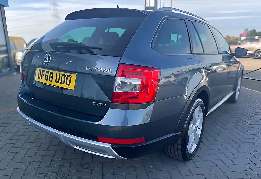 Used 2019 Skoda Octavia Scout Quartz Grey - Interior and Exterior details 9