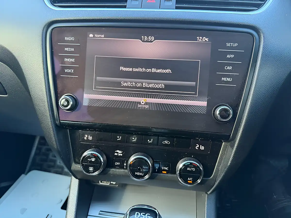 Used 2019 Skoda Octavia Se Black - Interior and Exterior details 20