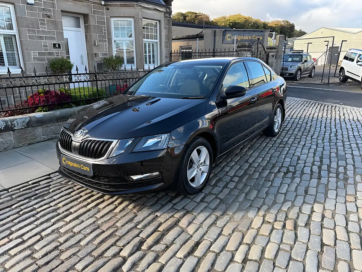 Used 2019 Skoda Octavia Se Black - Interior and Exterior details 3