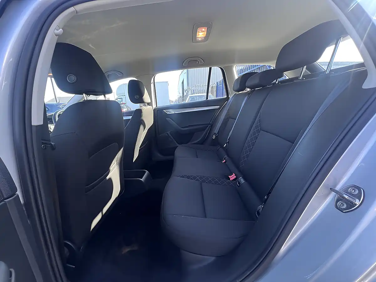 Used 2019 Skoda Octavia Se Brilliant Silver Metallic - Interior and Exterior details 14
