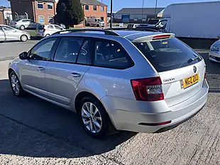 Used 2019 Skoda Octavia Se Brilliant Silver Metallic - Interior and Exterior details 7