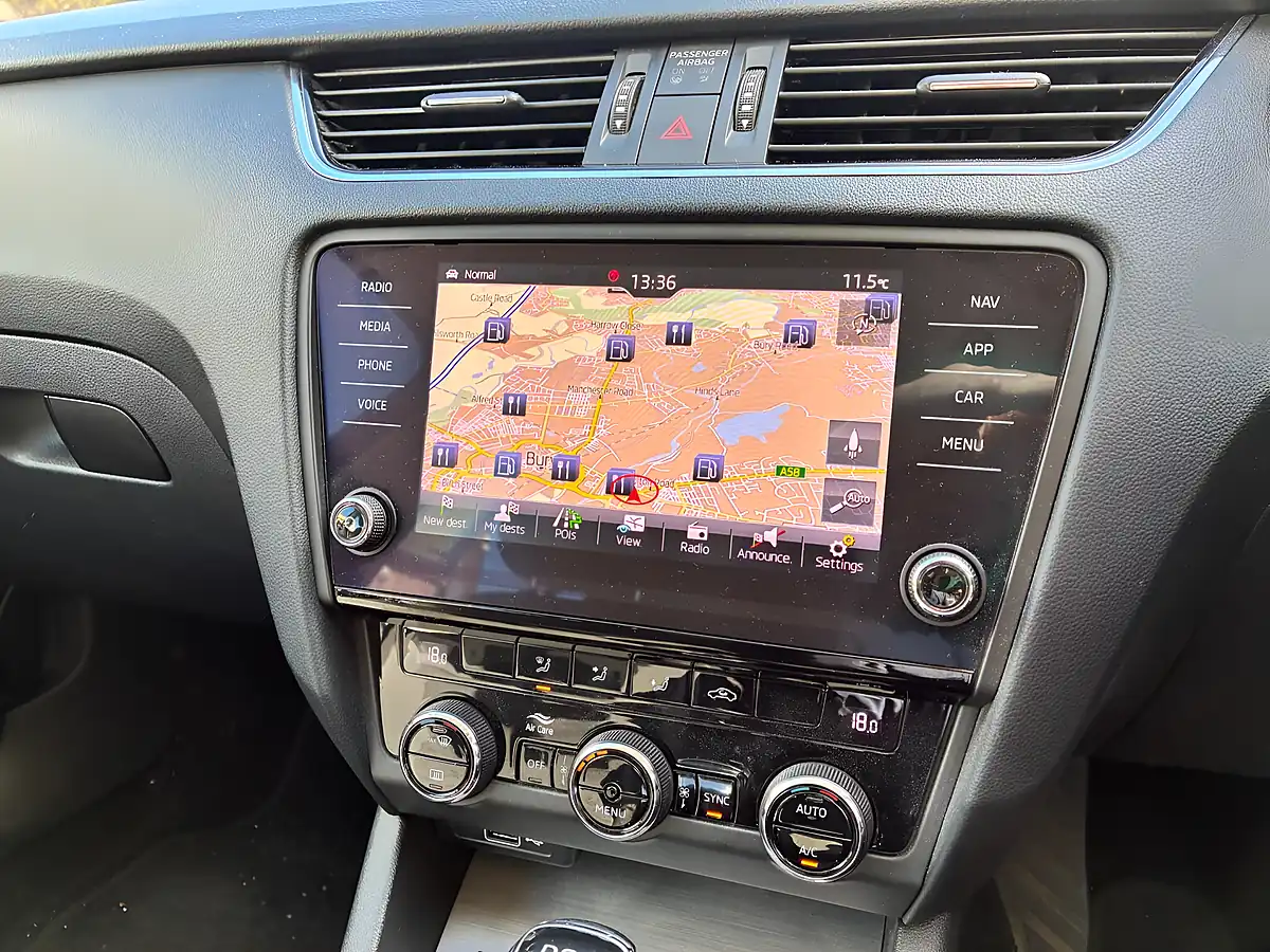 Used 2019 Skoda Octavia Se Drive Black - Interior and Exterior details 17