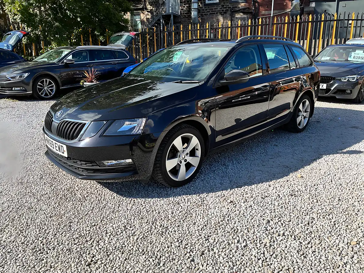Used 2019 Skoda Octavia Se Drive Black - Interior and Exterior details 8