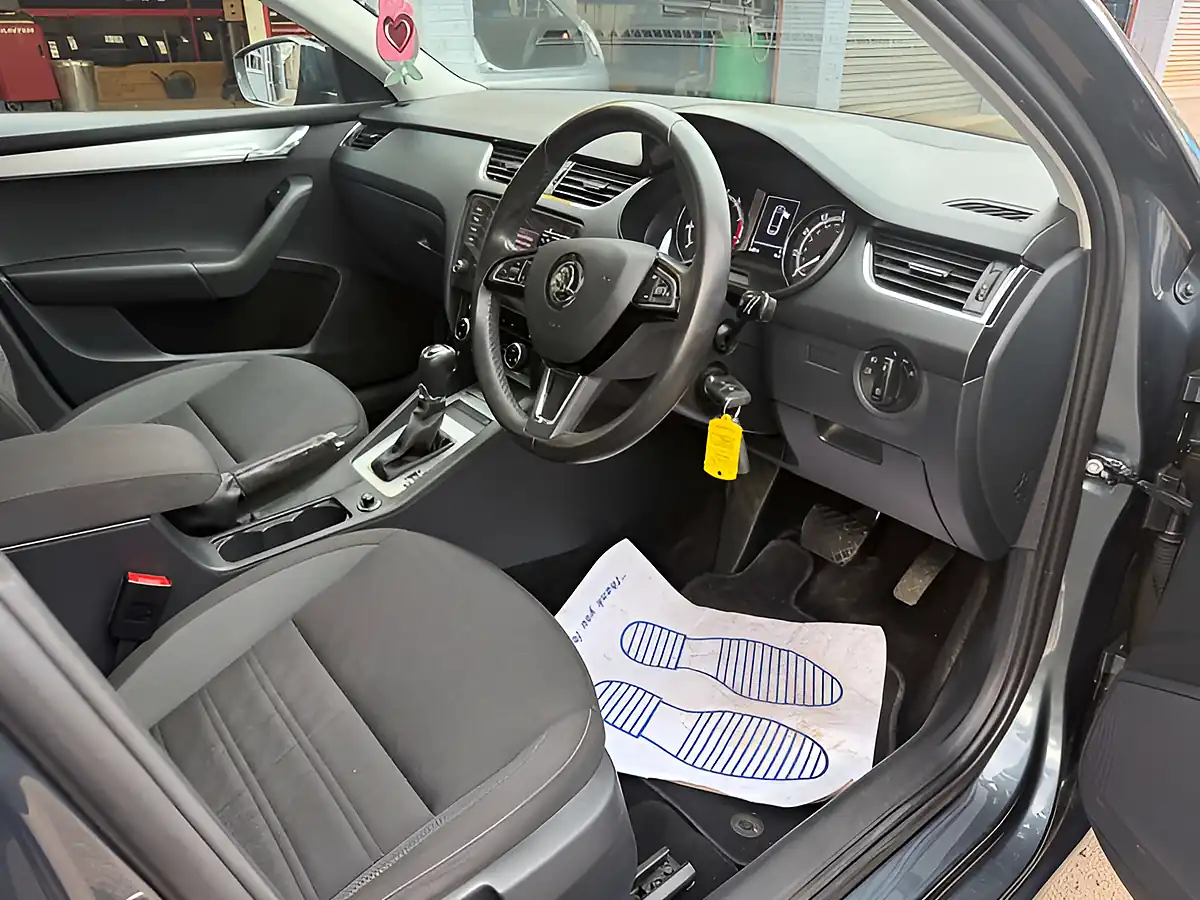Used 2019 Skoda Octavia Se Grey - Interior and Exterior details 14