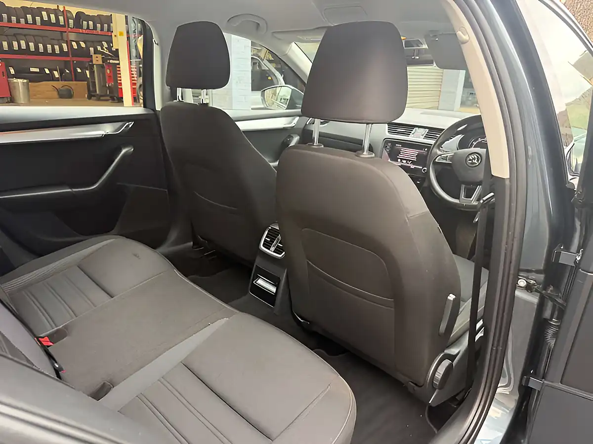 Used 2019 Skoda Octavia Se Grey - Interior and Exterior details 17