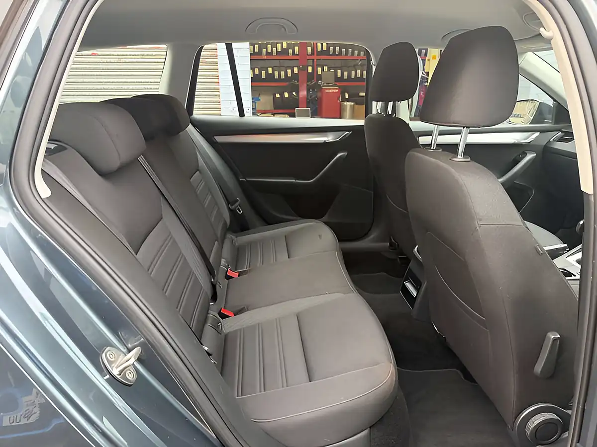 Used 2019 Skoda Octavia Se Grey - Interior and Exterior details 18