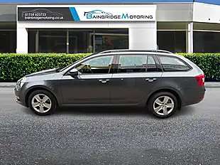 Used 2019 Skoda Octavia Se Grey - Interior and Exterior details 6