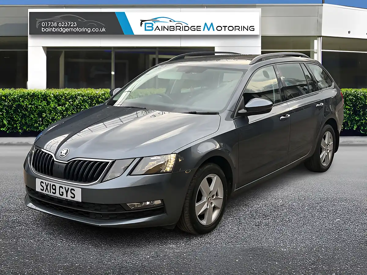 Used 2019 Skoda Octavia Se Grey - Interior and Exterior details 7