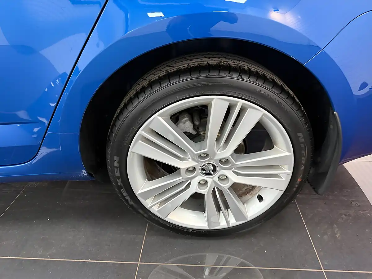 Used 2019 Skoda Octavia Se L Blue - Interior and Exterior details 10