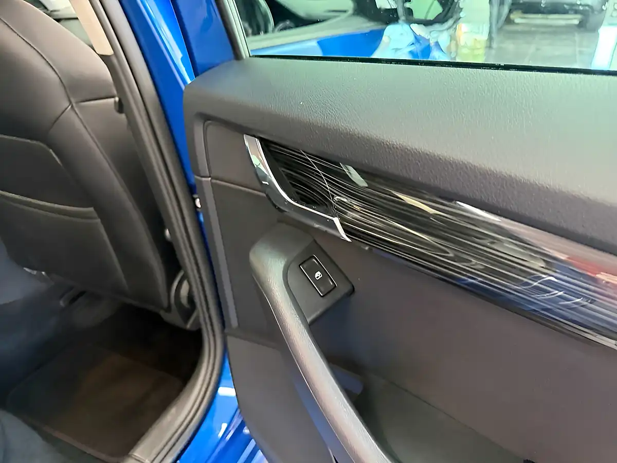 Used 2019 Skoda Octavia Se L Blue - Interior and Exterior details 6