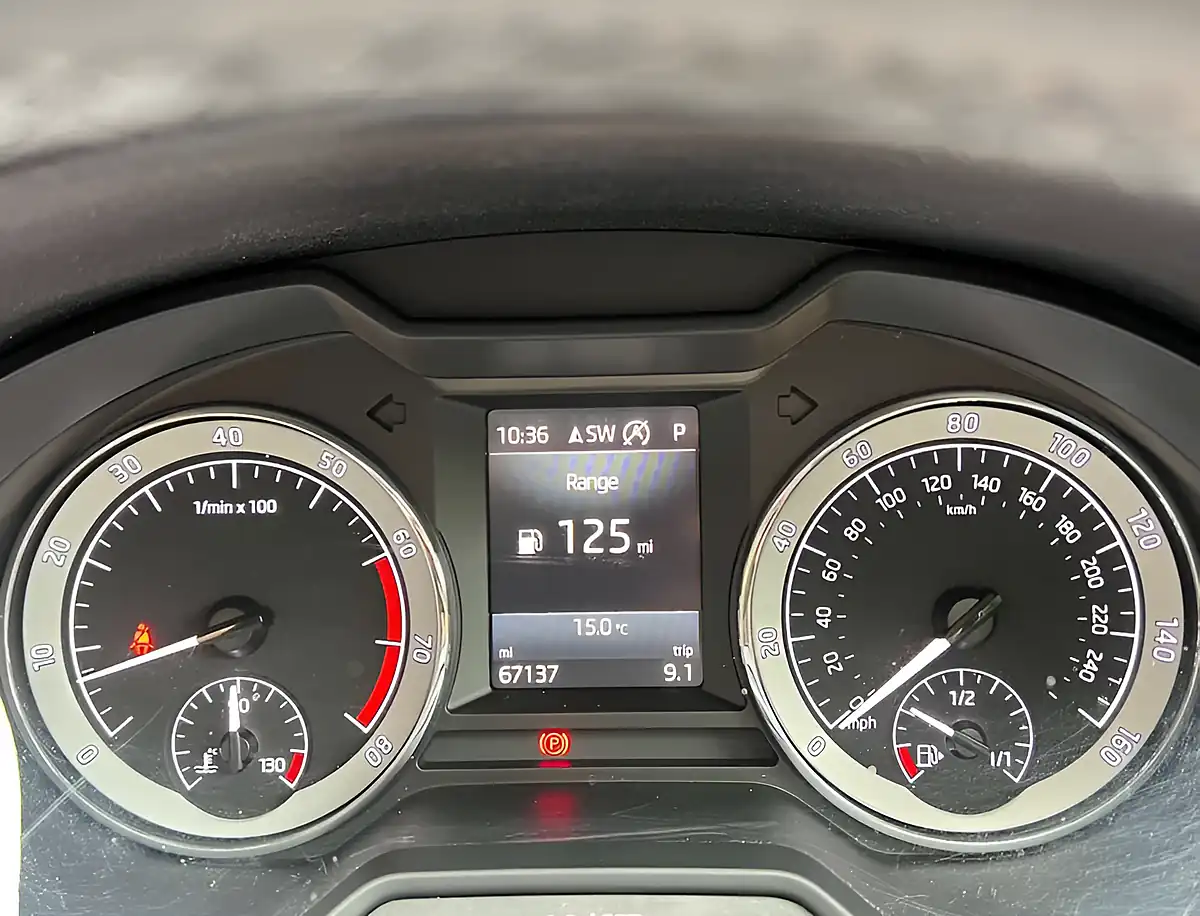 Used 2019 Skoda Octavia Se L Grey - Interior and Exterior details 12