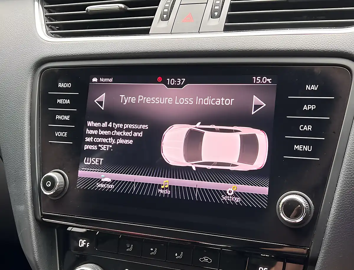 Used 2019 Skoda Octavia Se L Grey - Interior and Exterior details 16
