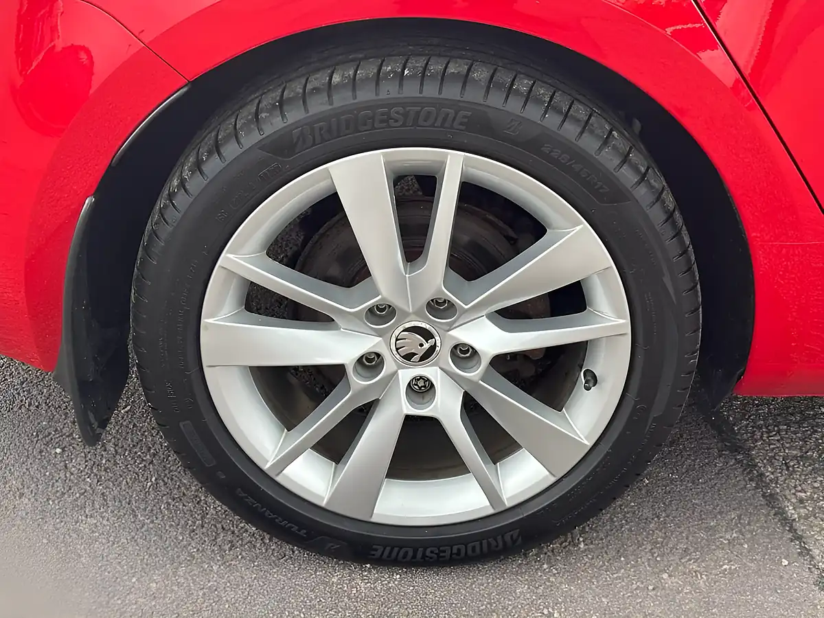 Used 2019 Skoda Octavia Se L Red - Interior and Exterior details 20