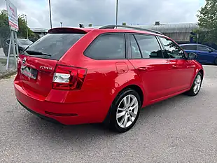 Used 2019 Skoda Octavia Se L Red - Interior and Exterior details 8