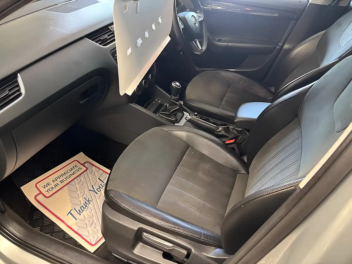 Used 2019 Skoda Octavia Se L Silver - Interior and Exterior details 12
