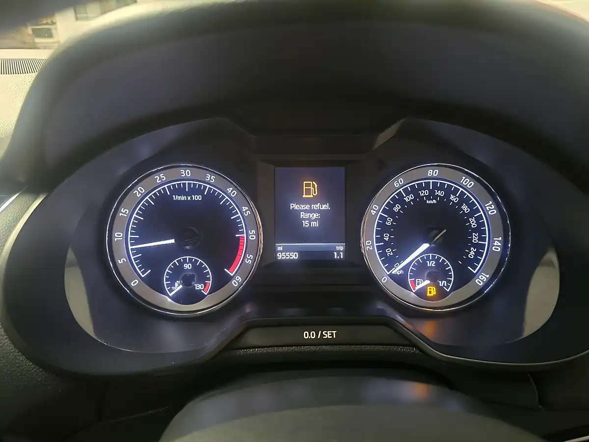 Used 2019 Skoda Octavia Se L Silver - Interior and Exterior details 17