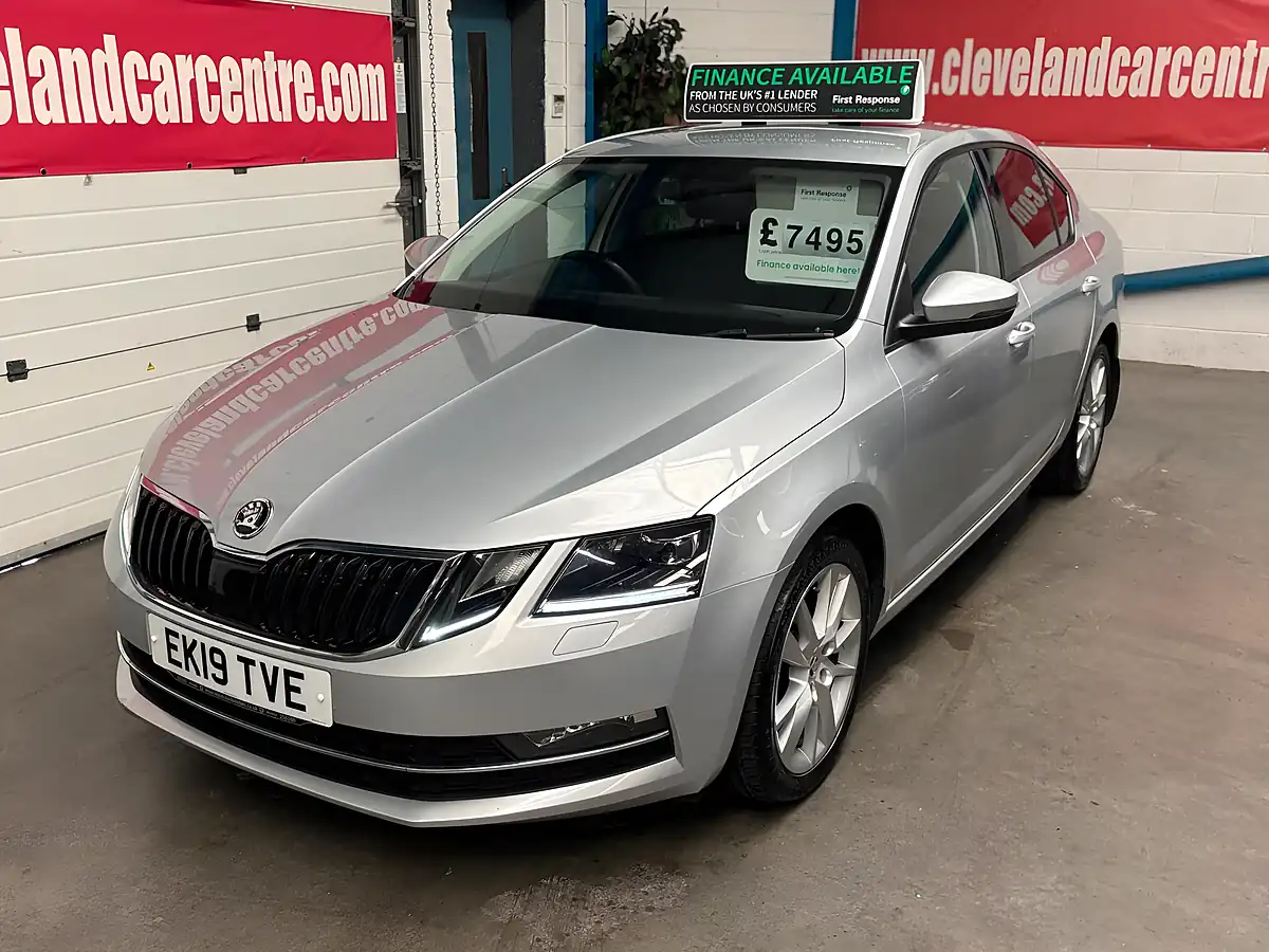 Used 2019 Skoda Octavia Se L Silver - Interior and Exterior details 4
