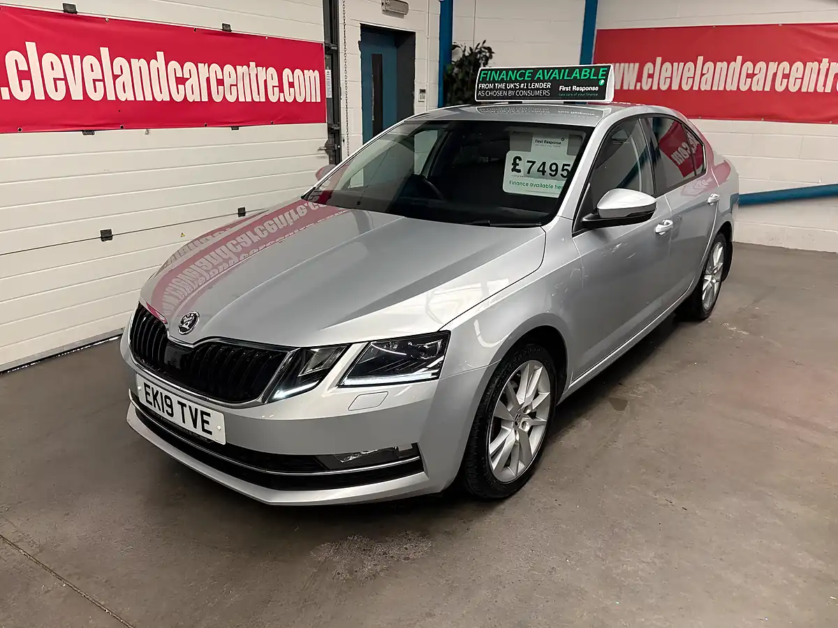 Used 2019 Skoda Octavia Se L Silver - Interior and Exterior details 6