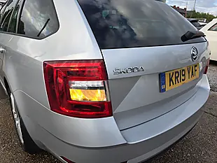 Used 2019 Skoda Octavia Se L Silver - Interior and Exterior details 17