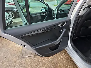 Used 2019 Skoda Octavia Se L Silver - Interior and Exterior details 19
