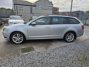 Used 2019 Skoda Octavia Se L Silver - Interior and Exterior details 4