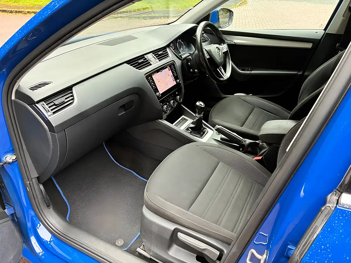 Used 2019 Skoda Octavia Se Technology Blue - Interior and Exterior details 17