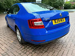 Used 2019 Skoda Octavia Se Technology Blue - Interior and Exterior details 9