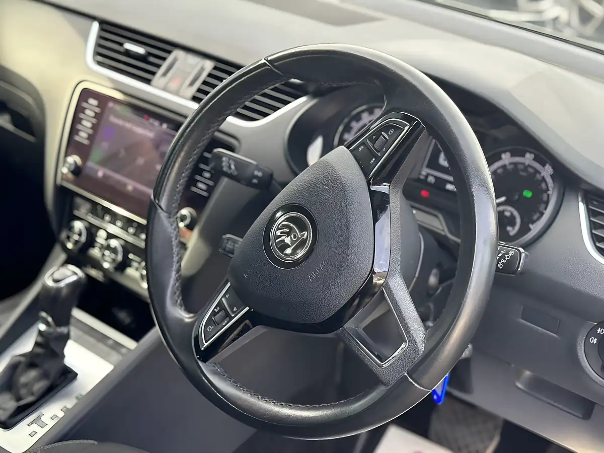 Used 2019 Skoda Octavia Se Technology - Interior and Exterior details 7