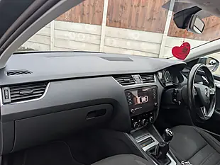 Used 2019 Skoda Octavia Se Technology - Interior and Exterior details 11