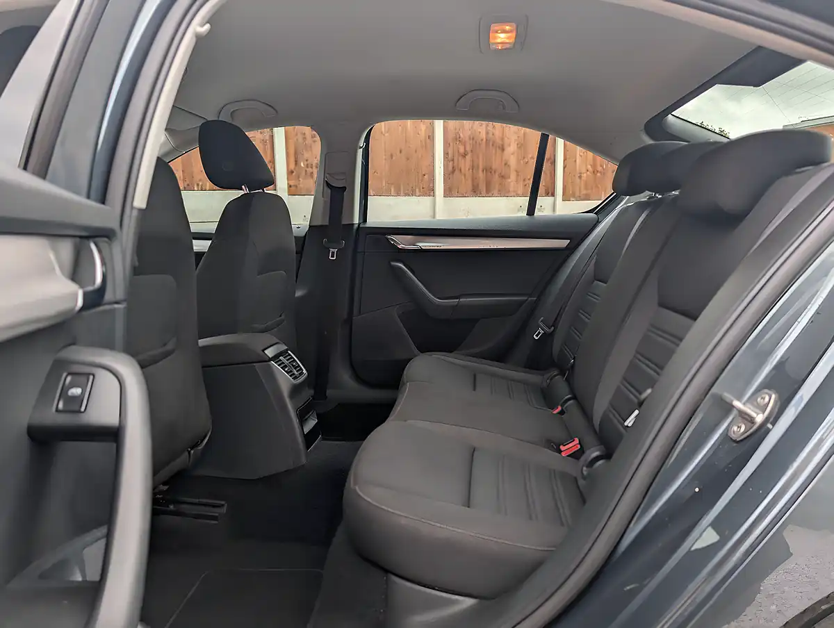 Used 2019 Skoda Octavia Se Technology - Interior and Exterior details 17
