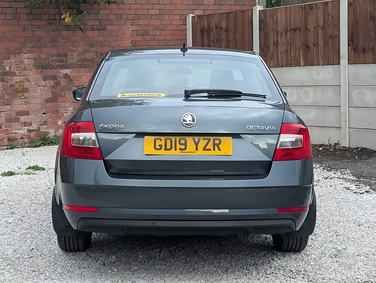 Used 2019 Skoda Octavia Se Technology - Interior and Exterior details 7