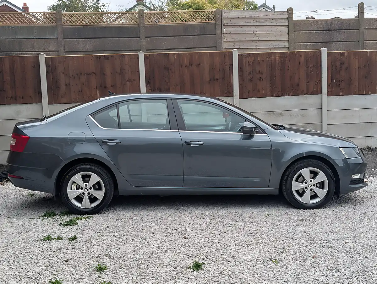 Used 2019 Skoda Octavia Se Technology - Interior and Exterior details 8