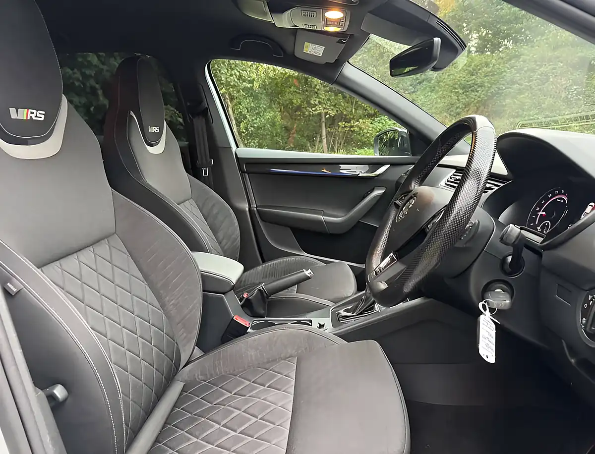 Used 2019 Skoda Octavia VRS Brilliant Silver - Interior and Exterior details 11