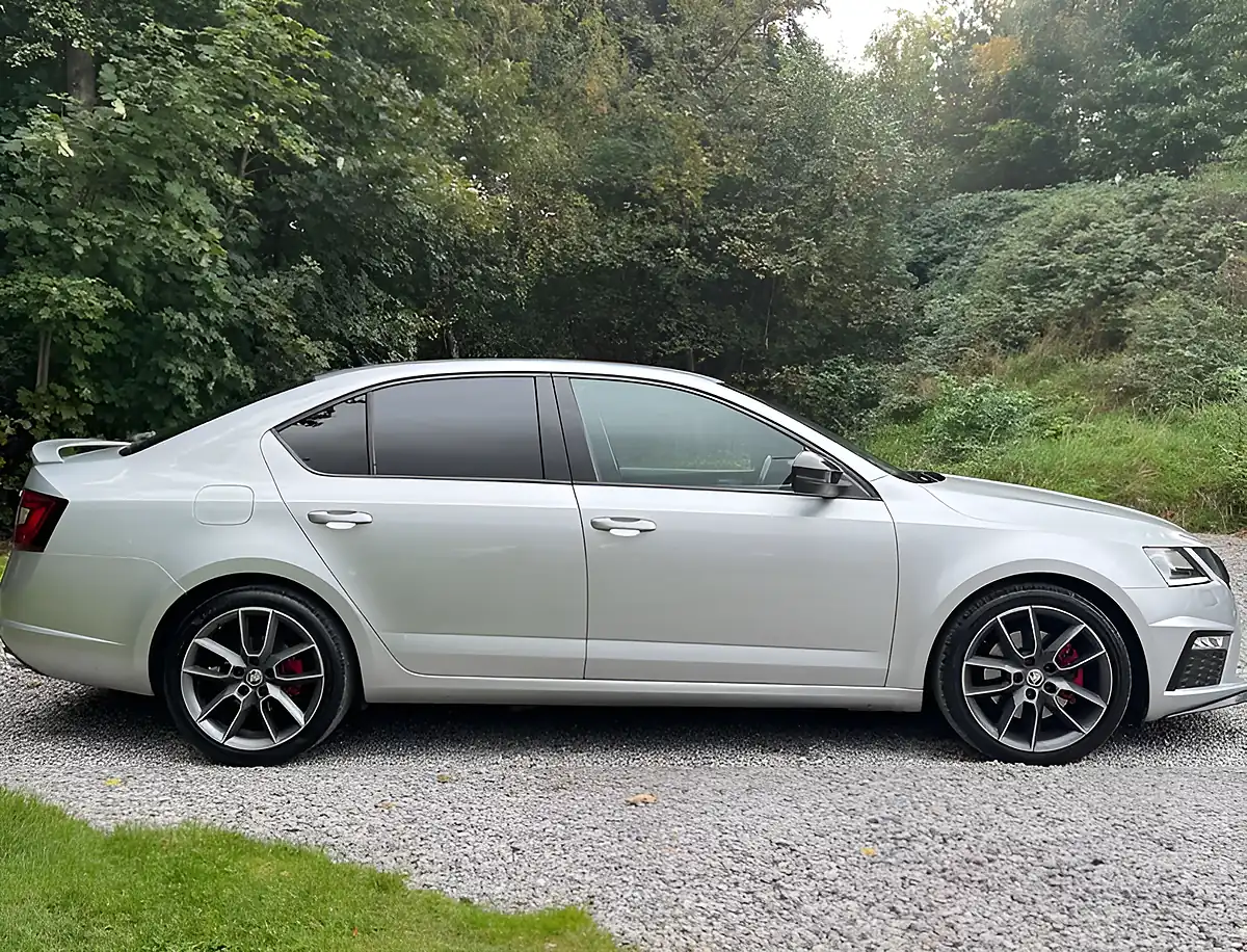 Used 2019 Skoda Octavia VRS Brilliant Silver - Interior and Exterior details 2