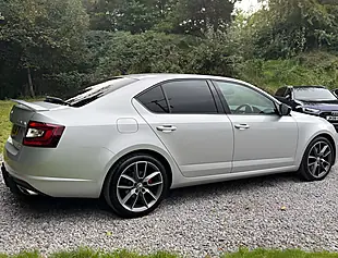 Used 2019 Skoda Octavia VRS Brilliant Silver - Interior and Exterior details 3