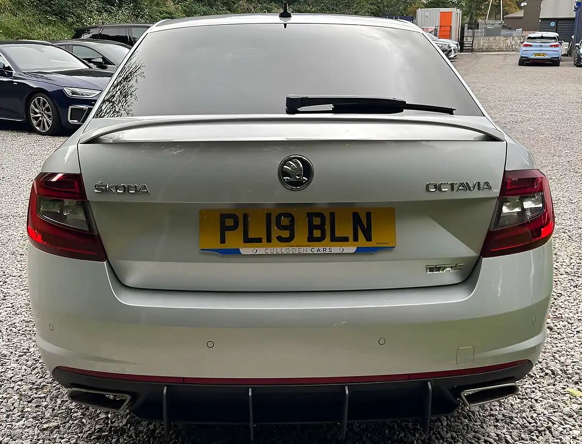 Used 2019 Skoda Octavia VRS Brilliant Silver - Interior and Exterior details 4