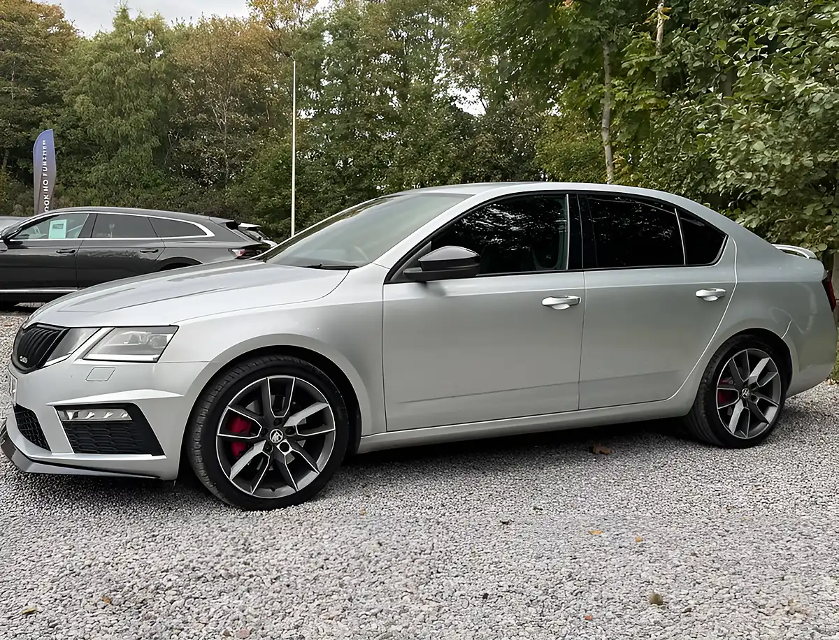 Used 2019 Skoda Octavia VRS Brilliant Silver - Interior and Exterior details 7