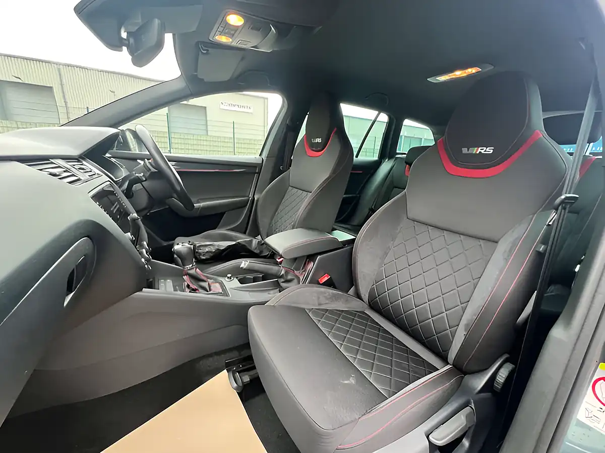 Used 2019 Skoda Octavia VRS Quartz Grey - Interior and Exterior details 10